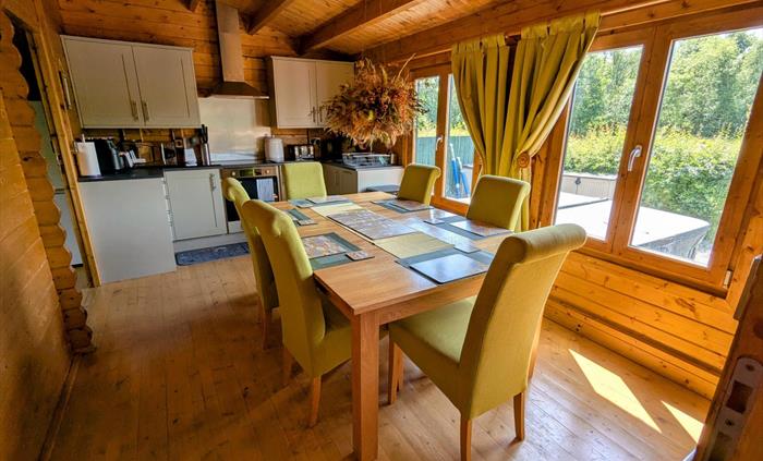 Mam cabin kitchen dining room